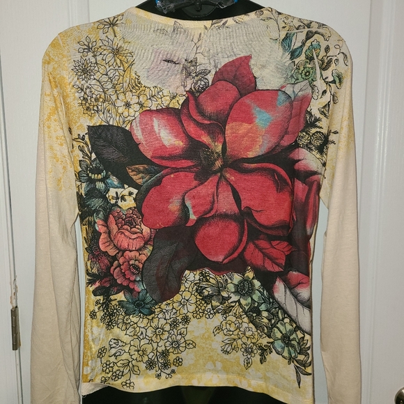 ✂️💲DROP- Beautiful Silk-screened Yellow 👕 - Picture 2 of 7